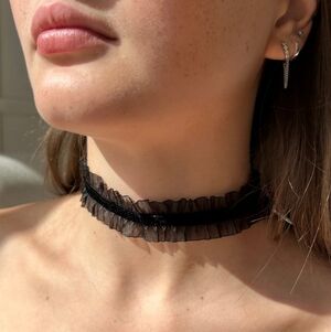 NEW Brandy Melville Black Velvet Ribbon Choker Necklace w/ Ruffles